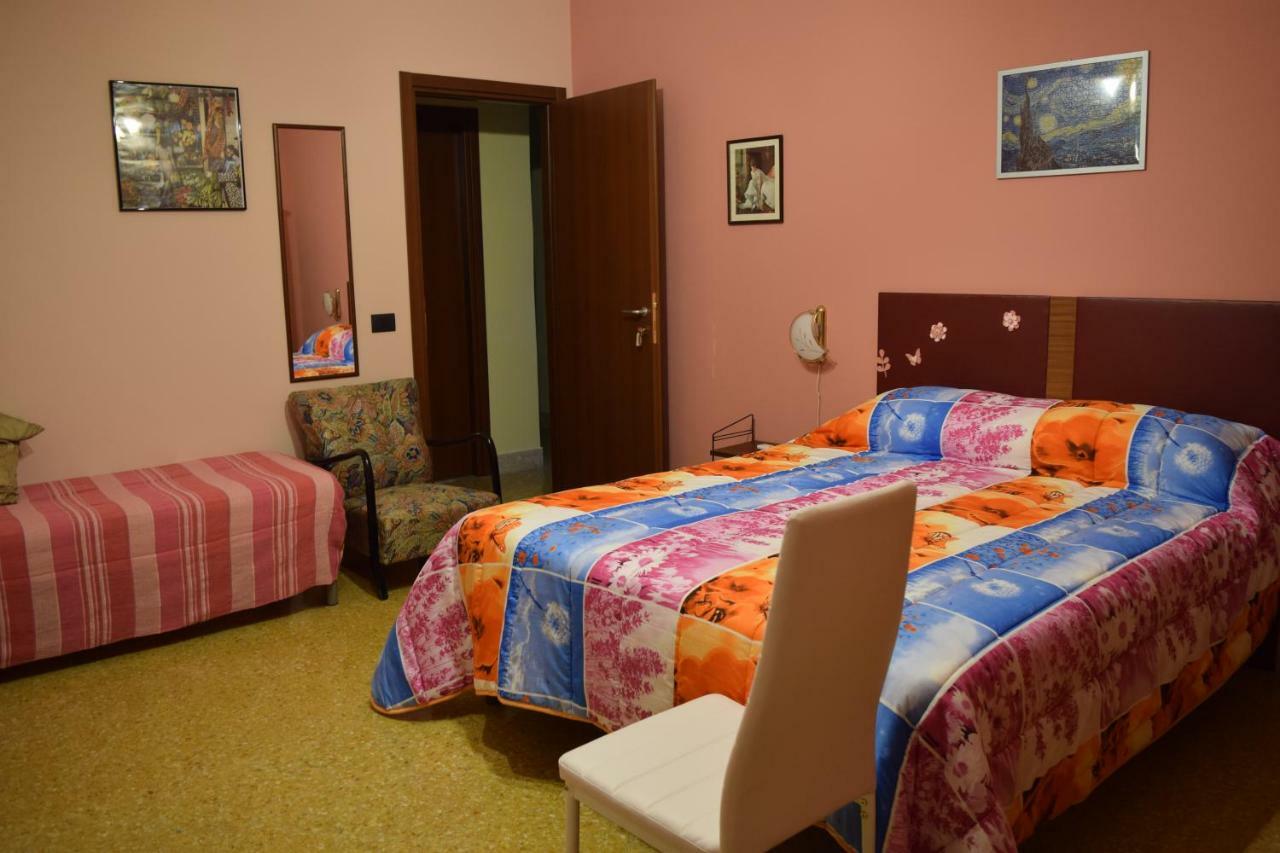 L'Aquilone B&B パレルモ エクステリア 写真